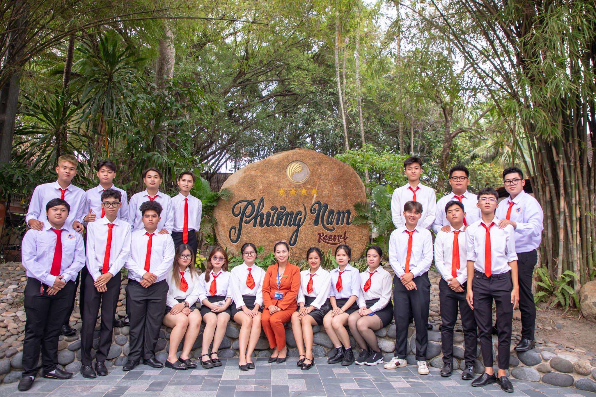 SIUers trải nghiệm khu ngh?dưỡng xanh - Phương Nam Resort